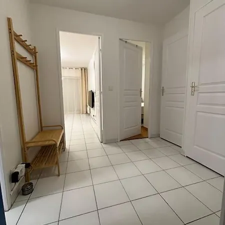 T2 Lumineux 4 Pers, Pisc,plag 2min, Park Priv,wifi 아파트 *