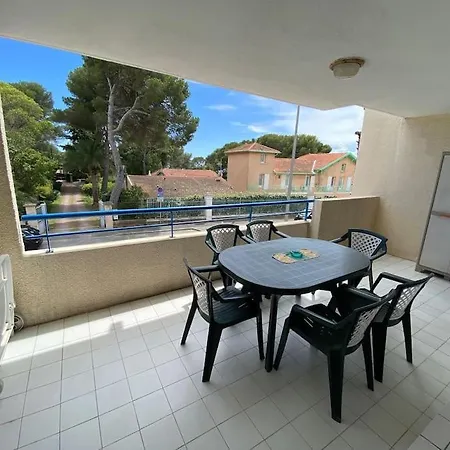 T2 Lumineux 4 Pers, Pisc,plag 2min, Park Priv,wifi 아파트